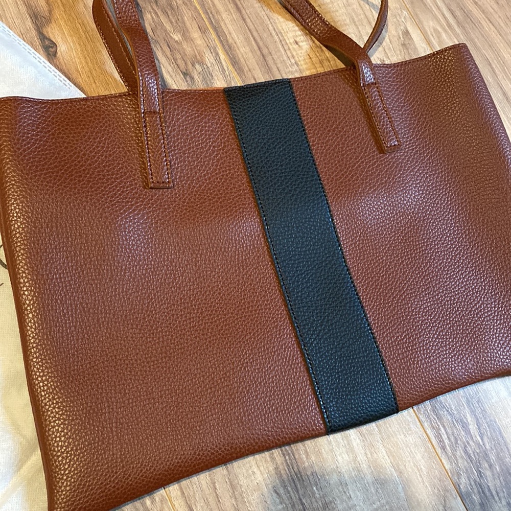 Vince Camuto tote bag - Picture 2 of 3